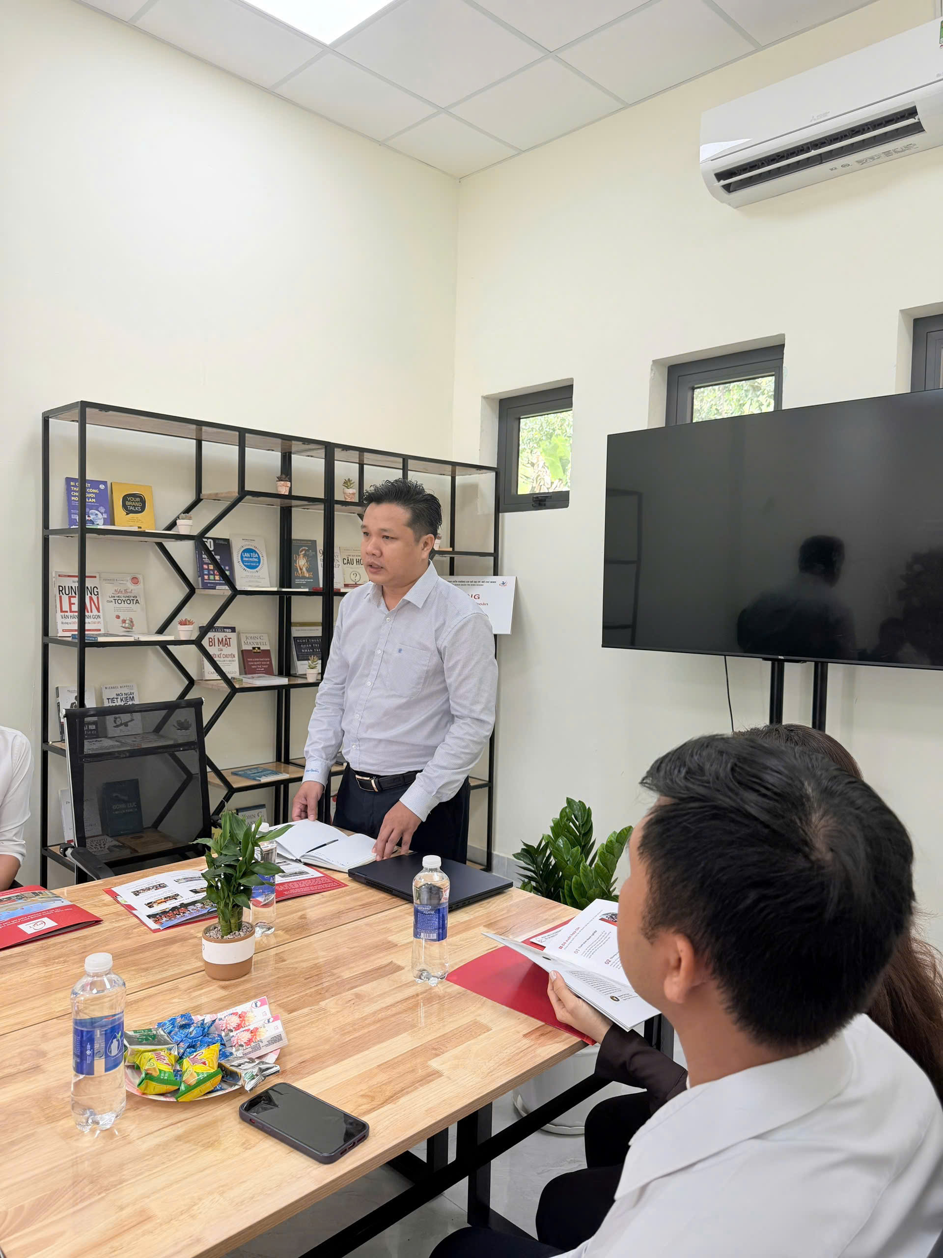 KHAI TRƯƠNG LAB KINH TẾ TUẦN HOÀN