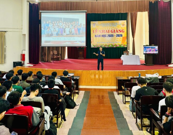 Tổng kết chuỗi chuyên đề dành cho tân sinh viên khóa 2025