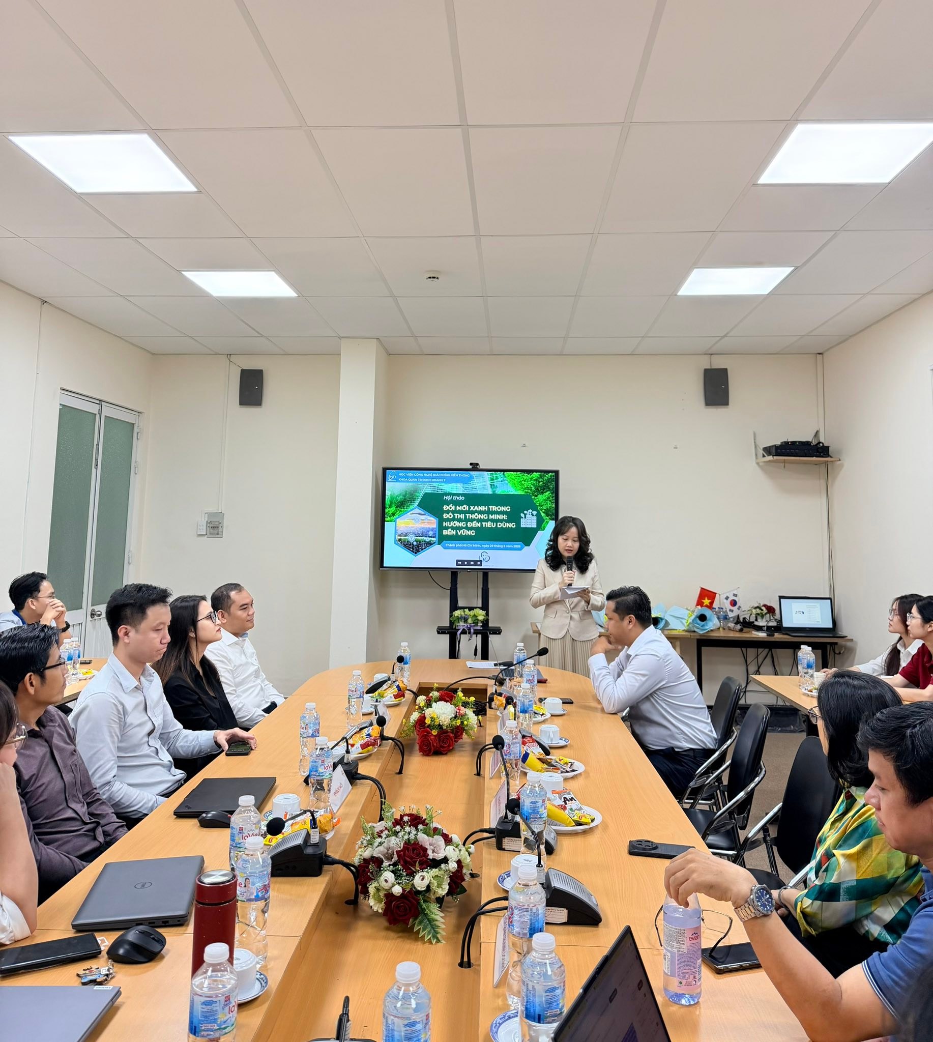 ĐỔI MỚI XANH TRONG ĐÔ THỊ THÔNG MINH: BẢN GIAO HƯỞNG HỌC THUẬT VỀ TƯƠNG LAI PHÁT TRIỂN BỀN VỮNG