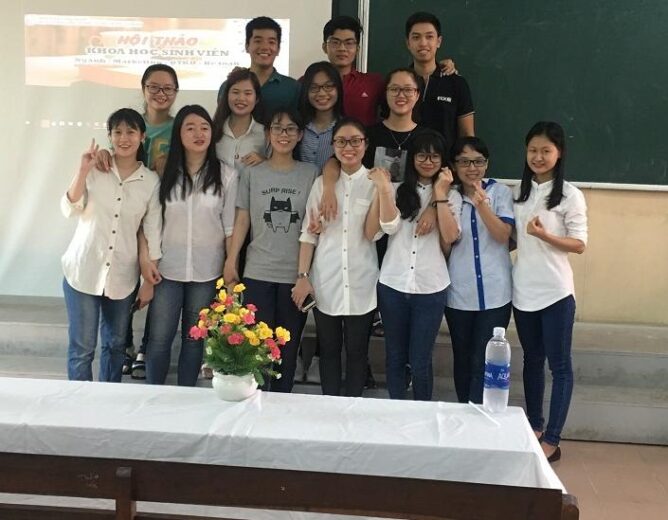 Hội thảo “Khoa học sinh viên 2017” dành cho các bạn thuộc chuyên ngành Marketing, Quản trị kinh doanh và Kế toán thuộc khoa Quản trị kinh doanh 2