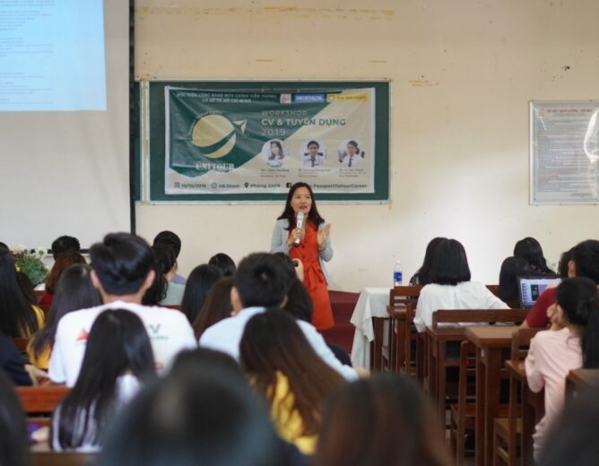 TỔ CHỨC THÀNH CÔNG HỘI THẢO ‘Unitour – Passport to your career’